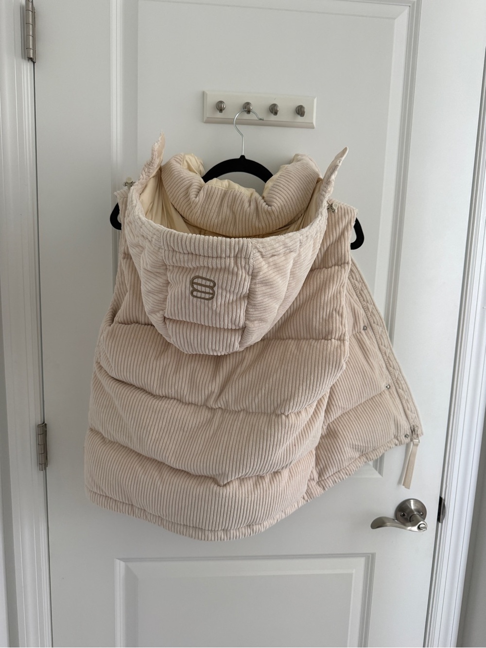 Aritzia Cream Corduroy Original The Super Puff Vest Size Small - Picture 4 of 5